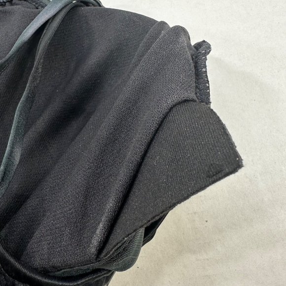 All In Motion Women XL 16-18 Swim Top Removable Pads Adjustable Straps Black New - Picture 12 of 12